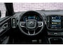 Volvo XC40 Recharge Pro | Harman Kardon Audio | Panoramadak | Trekhaak | 360 Graden Camera | Warmtepomp | Keyless Entry | Elektrische Achterklep | Navigatie | Apple Carplay | Android Auto