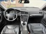 Volvo V70 2.4 Momentum BTW Dealer onderhouden 2De Eigenaar