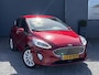 Ford Fiesta 1.0 EcoBoost Titanium Dealer Onderhouden,6 Bak,Navi,Camera,Clima,Cruise,Lm velgen,Apple Carplay/Android Auto,Rijstrooksensor,Pdc V+A,102pk,N.A.P,Apk tot 04-2027,Titanium Uitvoering