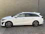 Kia Ceed Sportswagon 1.6 GDI PHEV ExecutiveLine | Facelift model | Panoramadak | Lederen bekleding | Navigatie | Adaptieve cruise | Lane assist | Trekhaak afneembaar | Stoelverwarming&koeling | Stuurverwarming | Dodehoekdetectie | Camera | Elektrische achterklep | Apple CarPlay / Android Auto | Keyless entry&start | LED | DAB | Volledig dealeronderhouden | Fabrieksgarantie