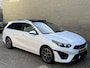 Kia Ceed Sportswagon 1.6 GDI PHEV ExecutiveLine | Facelift model | Panoramadak | Lederen bekleding | Navigatie | Adaptieve cruise | Lane assist | Trekhaak afneembaar | Stoelverwarming&koeling | Stuurverwarming | Dodehoekdetectie | Camera | Elektrische achterklep | Apple CarPlay / Android Auto | Keyless entry&start | LED | DAB | Volledig dealeronderhouden | Fabrieksgarantie