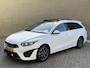 Kia Ceed Sportswagon 1.6 GDI PHEV ExecutiveLine | Facelift model | Panoramadak | Lederen bekleding | Navigatie | Adaptieve cruise | Lane assist | Trekhaak afneembaar | Stoelverwarming&koeling | Stuurverwarming | Dodehoekdetectie | Camera | Elektrische achterklep | Apple CarPlay / Android Auto | Keyless entry&start | LED | DAB | Volledig dealeronderhouden | Fabrieksgarantie