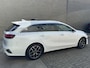 Kia Ceed Sportswagon 1.6 GDI PHEV ExecutiveLine | Facelift model | Panoramadak | Lederen bekleding | Navigatie | Adaptieve cruise | Lane assist | Trekhaak afneembaar | Stoelverwarming&koeling | Stuurverwarming | Dodehoekdetectie | Camera | Elektrische achterklep | Apple CarPlay / Android Auto | Keyless entry&start | LED | DAB | Volledig dealeronderhouden | Fabrieksgarantie
