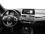 BMW X1 xDrive25e Sportline PHEV 221pk Dealer O.H | Trekhaak Afn. | Panodak | Head Up | Camera | Harman / Kardon | Sportstoelen Memory & Verwarmd | Keyless | Apple Carplay | BMW LED | Sfeerverlichting | Navigatie | DAB | 18" L.M | Plug In Hybrid |