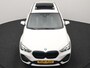 BMW X1 xDrive25e Sportline PHEV 221pk Dealer O.H | Trekhaak Afn. | Panodak | Head Up | Camera | Harman / Kardon | Sportstoelen Memory & Verwarmd | Keyless | Apple Carplay | BMW LED | Sfeerverlichting | Navigatie | DAB | 18" L.M | Plug In Hybrid |