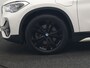 BMW X1 xDrive25e Sportline PHEV 221pk Dealer O.H | Trekhaak Afn. | Panodak | Head Up | Camera | Harman / Kardon | Sportstoelen Memory & Verwarmd | Keyless | Apple Carplay | BMW LED | Sfeerverlichting | Navigatie | DAB | 18" L.M | Plug In Hybrid |