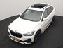 BMW X1 xDrive25e Sportline PHEV 221pk Dealer O.H | Trekhaak Afn. | Panodak | Head Up | Camera | Harman / Kardon | Sportstoelen Memory & Verwarmd | Keyless | Apple Carplay | BMW LED | Sfeerverlichting | Navigatie | DAB | 18" L.M | Plug In Hybrid |