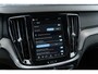 Volvo V60 T6 Plug-in hybrid AWD Essential | Google | Longe Range | Stuurverwarming | Park Assist | Getint Glas | Stoelverwarming Voor + Achter | Zwarte Hemelbekleding | Camera | Lederen Bekleding | Zitverlenging | 19" LM