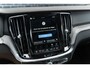 Volvo V60 T6 Plug-in hybrid AWD Essential | Google | Longe Range | Stuurverwarming | Park Assist | Getint Glas | Stoelverwarming Voor + Achter | Zwarte Hemelbekleding | Camera | Lederen Bekleding | Zitverlenging | 19" LM