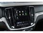 Volvo V60 T6 Plug-in hybrid AWD Essential | Google | Longe Range | Stuurverwarming | Park Assist | Getint Glas | Stoelverwarming Voor + Achter | Zwarte Hemelbekleding | Camera | Lederen Bekleding | Zitverlenging | 19" LM
