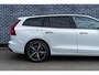 Volvo V60 T6 Plug-in hybrid AWD Essential | Google | Longe Range | Stuurverwarming | Park Assist | Getint Glas | Stoelverwarming Voor + Achter | Zwarte Hemelbekleding | Camera | Lederen Bekleding | Zitverlenging | 19" LM