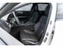 Volvo V60 T6 Plug-in hybrid AWD Essential | Google | Longe Range | Stuurverwarming | Park Assist | Getint Glas | Stoelverwarming Voor + Achter | Zwarte Hemelbekleding | Camera | Lederen Bekleding | Zitverlenging | 19" LM