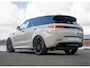 Land Rover Range Rover Sport P550e Autobiography | VERWACHT | URBAN RED LABEL | 24" inch | Trekhaak | Standkachel |