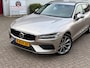 Volvo V60 B3 163pk Mild Hybrid Aut Essential/ Navigatie/ 19 Inch velgen/ Apple Carplay/ DAB/ Camera achter/ 1 Eigenaar/ Origineel NL/ NAP
