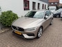 Volvo V60 B3 163pk Mild Hybrid Aut Essential/ Navigatie/ 19 Inch velgen/ Apple Carplay/ DAB/ Camera achter/ 1 Eigenaar/ Origineel NL/ NAP