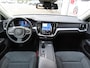 Volvo V60 B3 163pk Mild Hybrid Aut Essential/ Navigatie/ 19 Inch velgen/ Apple Carplay/ DAB/ Camera achter/ 1 Eigenaar/ Origineel NL/ NAP