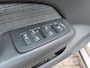 Volvo V60 B3 163pk Mild Hybrid Aut Essential/ Navigatie/ 19 Inch velgen/ Apple Carplay/ DAB/ Camera achter/ 1 Eigenaar/ Origineel NL/ NAP