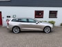 Volvo V60 B3 163pk Mild Hybrid Aut Essential/ Navigatie/ 19 Inch velgen/ Apple Carplay/ DAB/ Camera achter/ 1 Eigenaar/ Origineel NL/ NAP