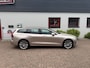 Volvo V60 B3 163pk Mild Hybrid Aut Essential/ Navigatie/ 19 Inch velgen/ Apple Carplay/ DAB/ Camera achter/ 1 Eigenaar/ Origineel NL/ NAP