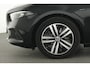 Mercedes-Benz A-klasse 250 e Plug-In Hybride Business Solution Luxury | Ledkoplampen | Parkeerpakket met achteruitrijcamera | Apple CarPlay. Inclusief 24 maanden MB Certified garantie voor Europa.