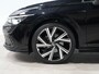 Volkswagen Golf Variant 1.5 eTSI R-Line Business | Trekhaak | IQ.Light | 18" | Navigatie | Stoelverw. 155