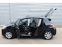 Peugeot 208 1.2 PureTech Style Pack O.a: Trekhaak, 15 inch L.M. met All-Season, Pdc, Clima, Cruise, Navi, Etc.  Rijklaar! All-In prijs.