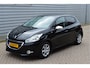 Peugeot 208 1.2 PureTech Style Pack O.a: Trekhaak, 15 inch L.M. met All-Season, Pdc, Clima, Cruise, Navi, Etc.  Rijklaar! All-In prijs.