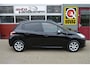 Peugeot 208 1.2 PureTech Style Pack O.a: Trekhaak, 15 inch L.M. met All-Season, Pdc, Clima, Cruise, Navi, Etc.  Rijklaar! All-In prijs.