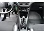Peugeot 208 1.2 PureTech Style Pack O.a: Trekhaak, 15 inch L.M. met All-Season, Pdc, Clima, Cruise, Navi, Etc.  Rijklaar! All-In prijs.