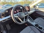 Volkswagen Golf 1.5 eHybrid Life Edition 204Pk DSG/AUTO | Glazen panorama-dak | Achteruitrijcamera | Apple carplay Android auto | DAB | Parkeer  assistent |18"LMV