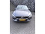 Volvo V60 2.0 B3 Momentum Leder, stoel en stuurverwarming, trekhaak inklapbaar, nieuwe banden, carplay & aidroid, DAB+, 1e eigenaar