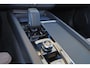 Volvo XC60 T6 Recharge AWD Core - IntelliSafe Assist & Surround - 360º Camera - Adaptieve LED koplampen - Verwarmde voorstoelen, stuur & achterbank - Parkeersensoren voor & achter - Elektr. bedienb. voorstoelen met geheugen - Draadloze tel. lader - Extra getint glas - 19' LMV