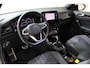 Volkswagen T-Roc 1.5 TSI R-Line DSG Blackstyle Panoramadak | Camera | 19" Velgen | IQ light | Side Assist | El. achterklep