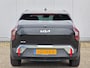 Kia EV3 81,4 kWh 204pk Plus Advanced | Camera | Navigatie | Glazen Schuif- kanteldak | Harman Kardon | Stoel- stuurverwarming |
