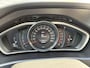 Volvo V40 2.0 T2 Base | All season banden | Airconditioning | Radio CD speler | Elektrische ramen | Automatische verlichting | 16 inch lichtmetalen velgen | Start stop systeem | Snelheidsbegrenzer | Elektrische ramen |