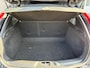 Volvo V40 2.0 T2 Base | All season banden | Airconditioning | Radio CD speler | Elektrische ramen | Automatische verlichting | 16 inch lichtmetalen velgen | Start stop systeem | Snelheidsbegrenzer | Elektrische ramen |