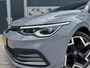 Volkswagen Golf 1.5 eTSI Style | Digital Cockpit | LED | Camera | CarPlay | Adaptive Cruise | Navigatie | Stoelverwarming | Climate