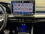 Volkswagen Golf 1.5 150pk eTSI R-Line Edition Dodehoeksensoren | Achteruitrijcamera | Stoelverwarming