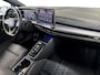 Volkswagen Golf 1.5 150pk eTSI R-Line Edition Dodehoeksensoren | Achteruitrijcamera | Stoelverwarming