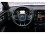 Volvo XC40 2.0 T4 R-Design | Trekhaak | Panoramisch Schuif/Kanteldak | Adaptive Cruise Control | BLIS | Stoel & Stuurverwarming | DAB+ | CarPlay |