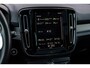 Volvo XC40 2.0 T4 R-Design | Trekhaak | Panoramisch Schuif/Kanteldak | Adaptive Cruise Control | BLIS | Stoel & Stuurverwarming | DAB+ | CarPlay |