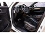 Volvo XC40 2.0 T4 R-Design | Trekhaak | Panoramisch Schuif/Kanteldak | Adaptive Cruise Control | BLIS | Stoel & Stuurverwarming | DAB+ | CarPlay |