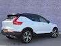 Volvo XC40 2.0 T4 R-Design | Trekhaak | Panoramisch Schuif/Kanteldak | Adaptive Cruise Control | BLIS | Stoel & Stuurverwarming | DAB+ | CarPlay |