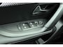 Peugeot 2008 1.2 Hybrid 145 Allure | Navigatie | Camera | Climate & Cruise Control | AppleCarplay/Android Auto |