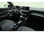 Peugeot 2008 1.2 Hybrid 145 Allure | Climate & Cruise Control | Parkeersensoren voor + achter | AppleCarplay/Android Auto |
