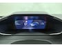 Peugeot 2008 1.2 Hybrid 145 Allure | Climate & Cruise Control | Parkeersensoren voor + achter | AppleCarplay/Android Auto |