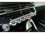 Peugeot 2008 1.2 Hybrid 145 Allure | Climate & Cruise Control | Parkeersensoren voor + achter | AppleCarplay/Android Auto |
