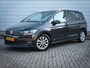 Volkswagen Touran 1.2 TSI Comfortline Edition 7p | Clima | Cruise | Navi | Panoramadak | Stoelverwarming | Trekhaak | Lichtmetaal | Allseason | Pdc | Camera |