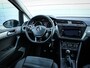 Volkswagen Touran 1.2 TSI Comfortline Edition 7p | Clima | Cruise | Navi | Panoramadak | Stoelverwarming | Trekhaak | Lichtmetaal | Allseason | Pdc | Camera |