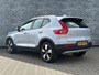 Volvo XC40 2.0 T4 Momentum Pro | Trekhaak | Panoramadak | Lichtmetalen Velgen 19 inch | Keyless Entry | Elektrische Achterklep | Stoelverwarming | Parkeerverwarming | Navigatie